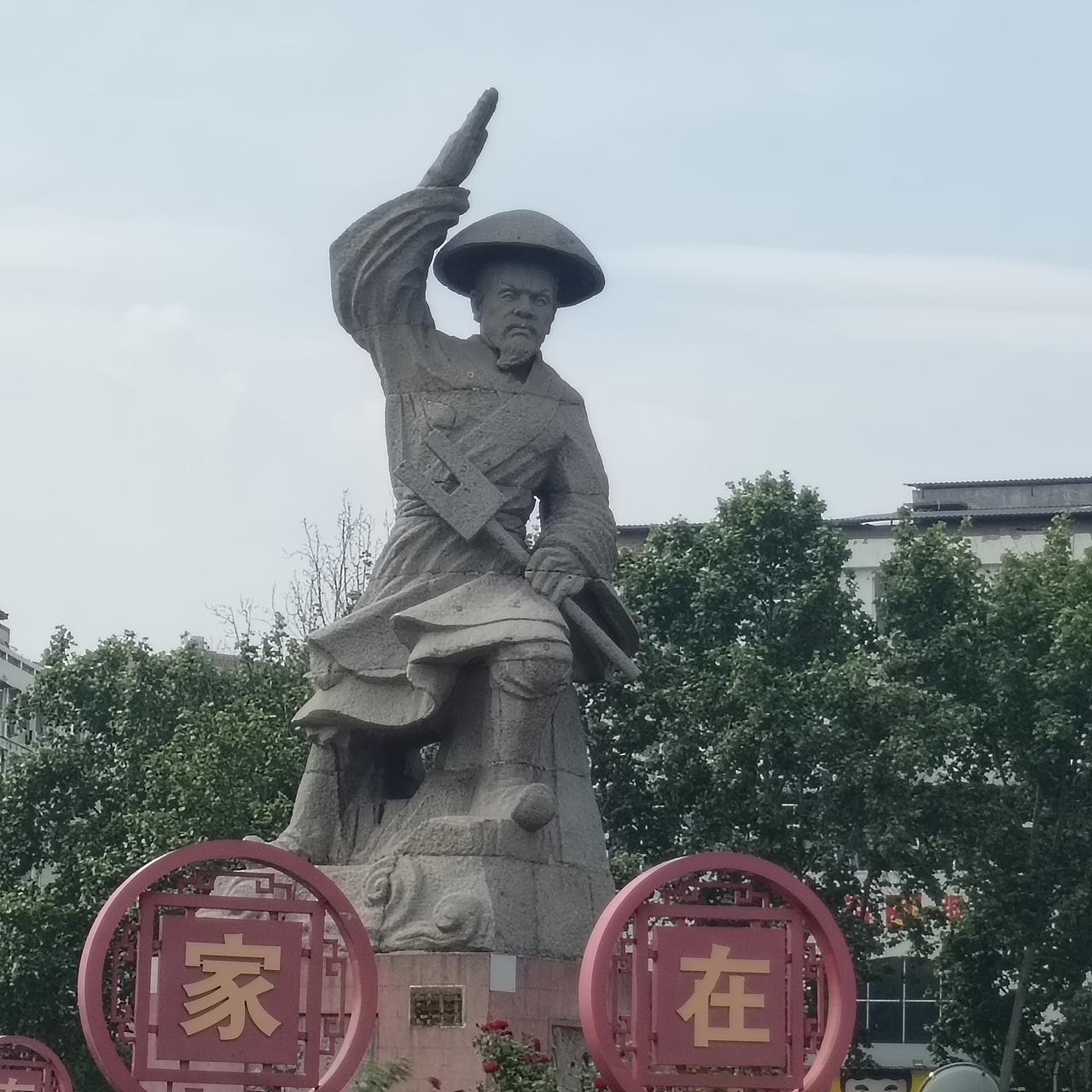 禹州，大禹的封地，别称夏都，均瓷故里，这里是颍川核心地，某人嘴里的老家。游客第一