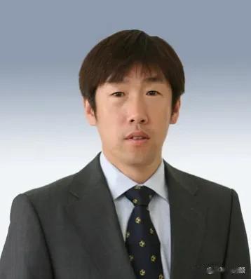 高洪波如果再不出手！貌似大概率不久将折在今年的中超裁判手里[汗]

于汉超怒了[