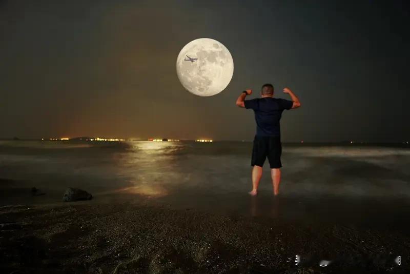 对联讲究平仄、对仗工整，要对出“闲余陪你赏明月”的下联，得考虑词性、意境等多方面