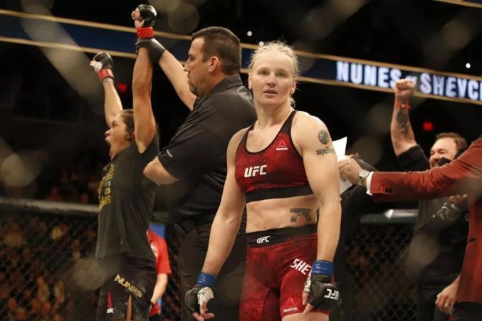 舍普琴科号称“女核弹头”“子弹”可她的体形并不高大，1.651米的身高57公斤体