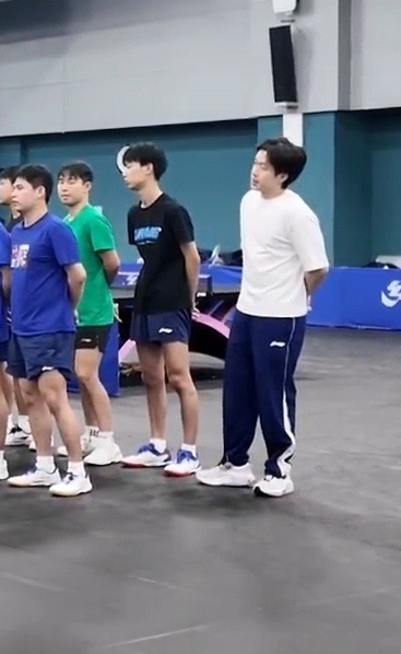 王楚钦 大白壮耶，跑出残影的小孩