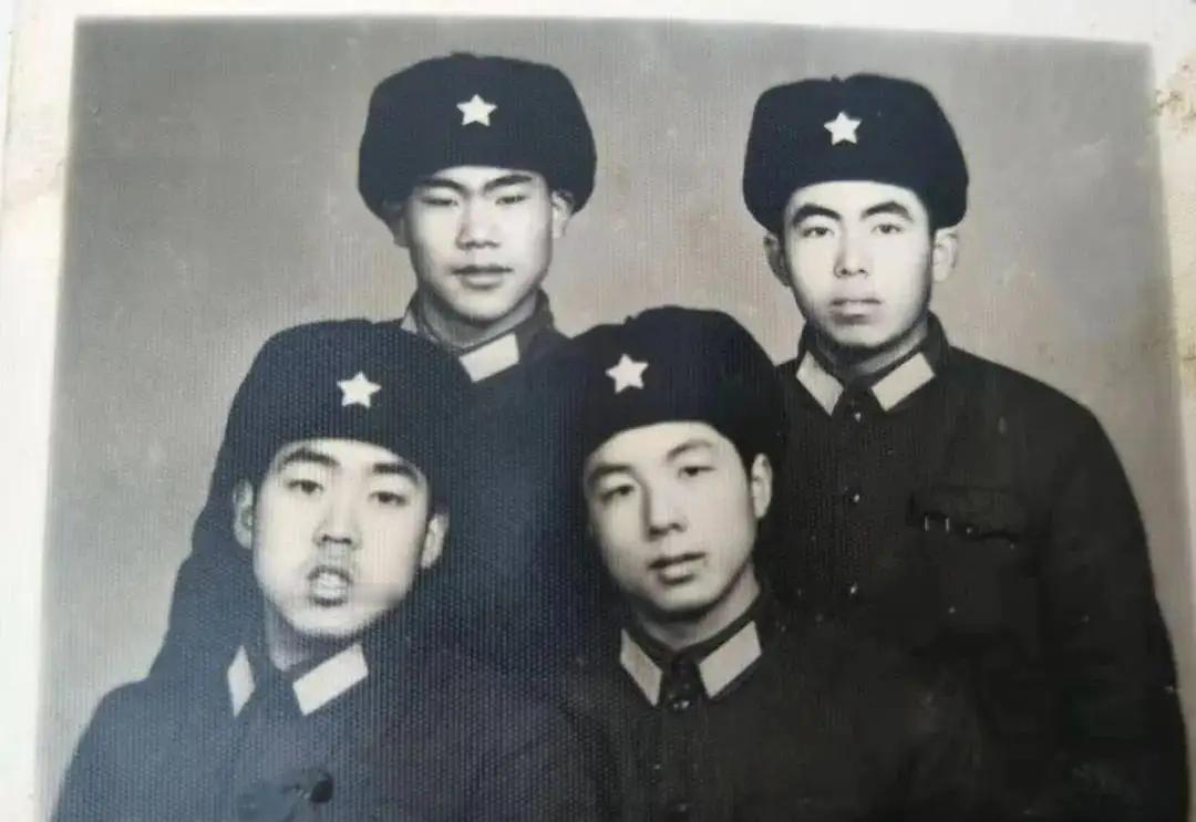 1976年，知青张连成不顾父母反对，娶了农村姑娘，10年后，带3孩子回来，谁知，