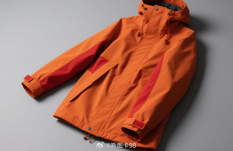 油价上涨对石油基合成纤维材质衣服影响最大，尤其涤纶（聚酯纤维）、锦纶、氨纶等 。