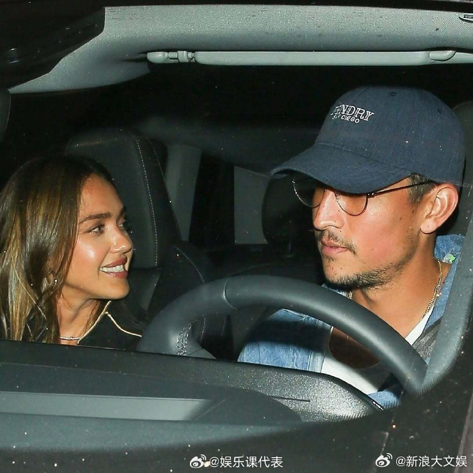 杰西卡阿尔芭和丹尼拉米雷斯约会杰西卡阿尔芭和男友约会 据外媒，44岁的杰西卡·阿