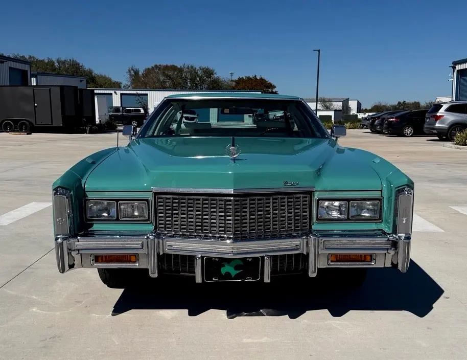 每日一凯迪拉克。1976 Cadillac Eldorado Coup...