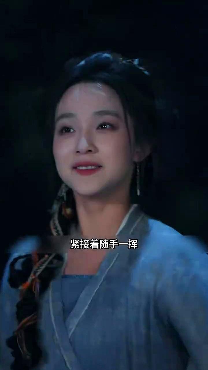 枕边人呼吸平稳时，她掀被下床。
门口一个趔趄，嘴碰了他的脸一下，他依旧不动——其