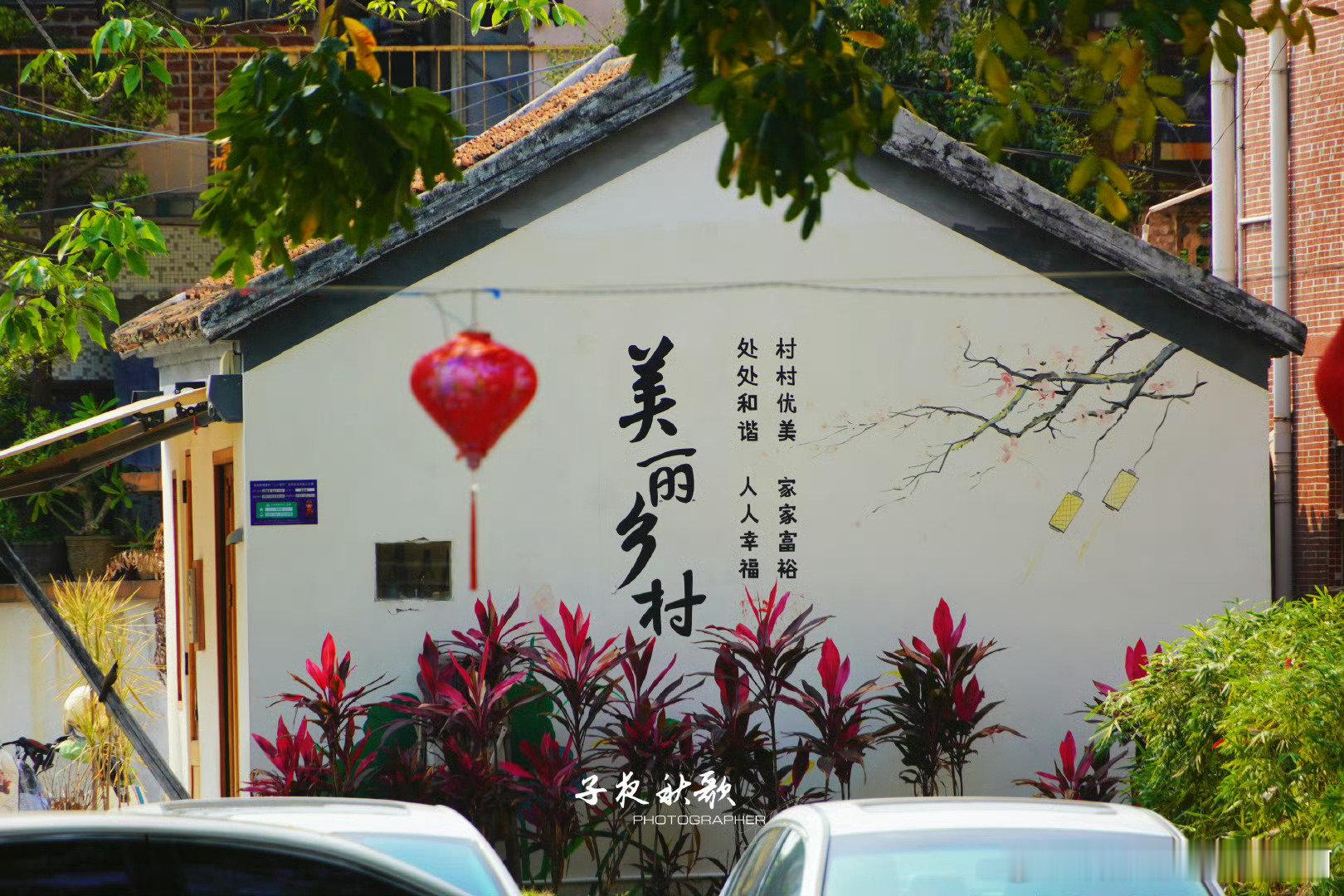 外国游客称中国简直是天堂外国游客感叹中国如天堂，汉字虽陌生却无碍麻将乐趣。文化差