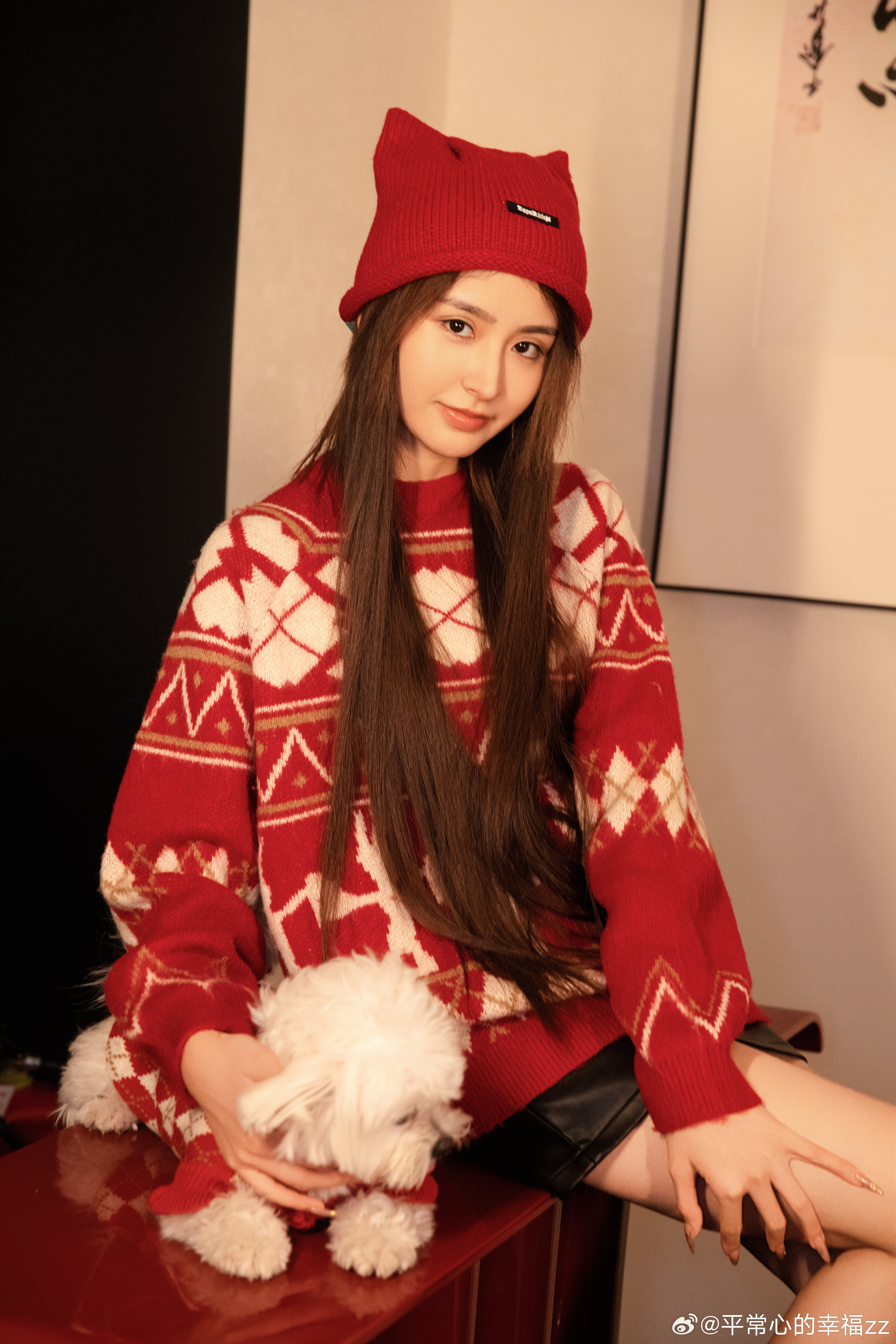 金子涵歌词求救热点观点﻿ 被操控的金子涵，用歌词求救：别让我独自死去金子涵凌晨突