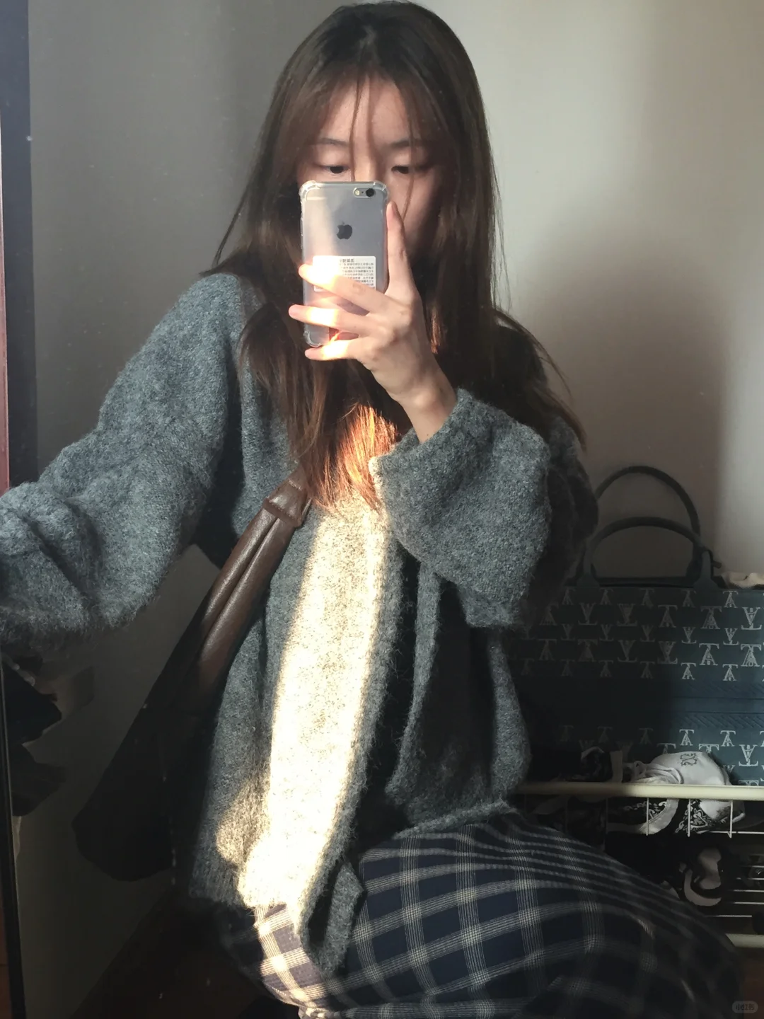 格子裙配开衫好慵懒啊～