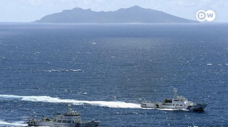德国之声报道：“周二（7月7日），日本和中国的海警船只在争议岛屿附近发生对峙，双