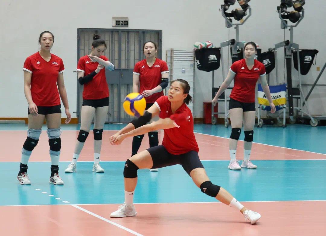 根据安排，中国女排将于8月16日从漳州出发前往泰国，先在曼谷和泰国女排进行两场教