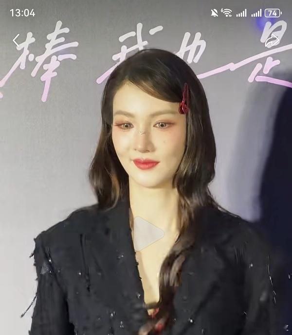 油还整感重 每次一出现嘴必定是歪的