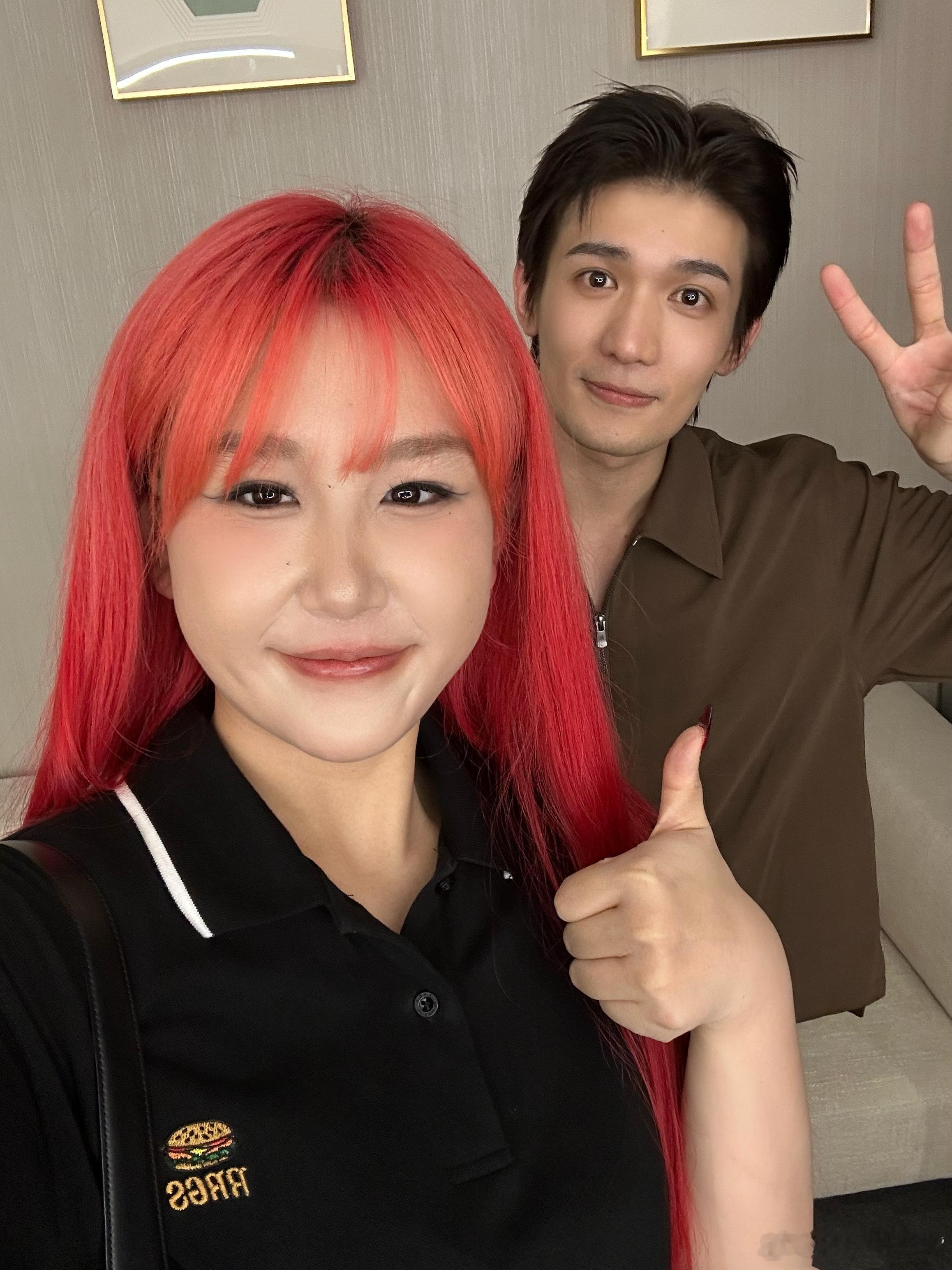 墨雨云间的前夫哥永棋来做客热嘴哔哔哔啦！！！！容贵人这次也是玩嗨了 ​​​