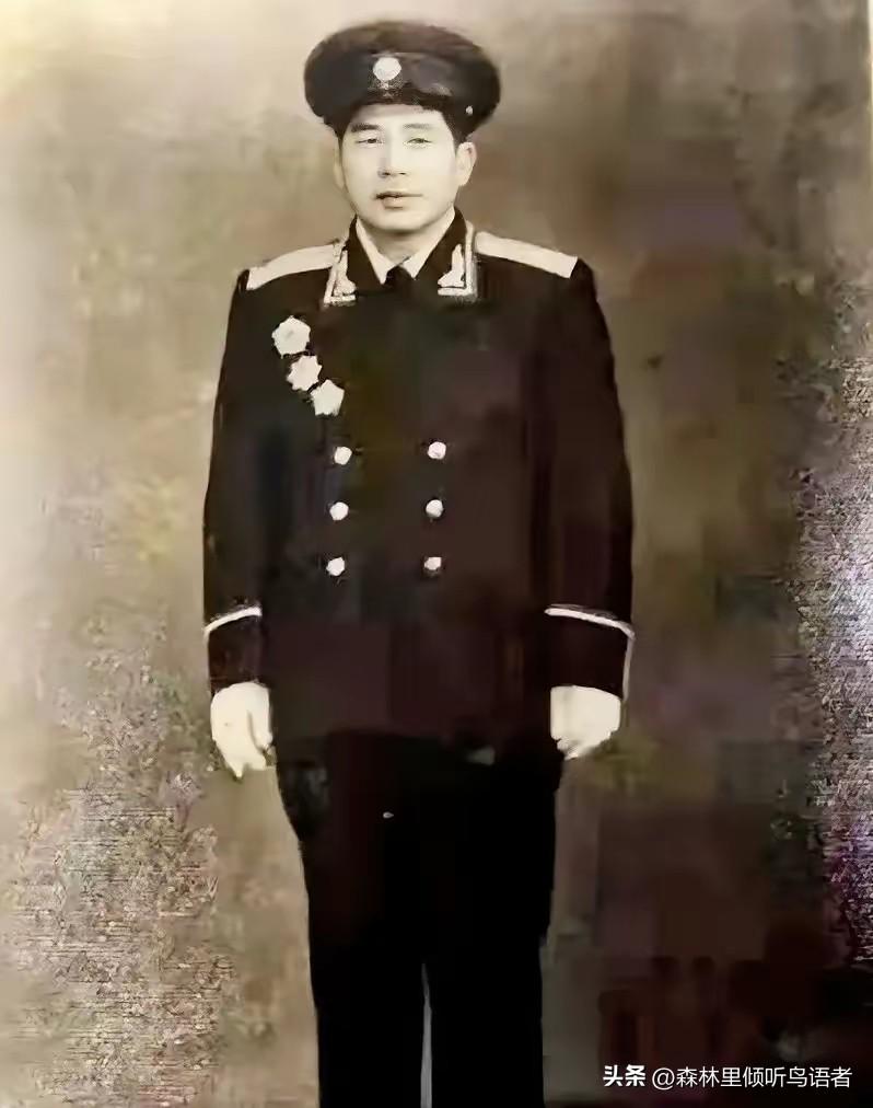 1937年的祁连山深处，寒风裹挟着冰雪，狠狠刮过荒芜的山野。西路军特务团的李宽和