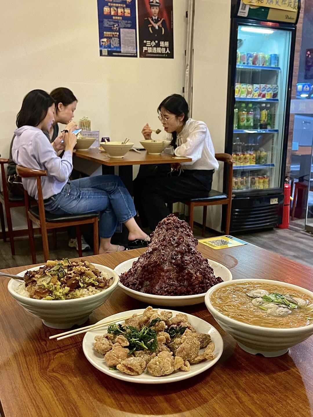 在深圳越不起眼的小店越好吃……