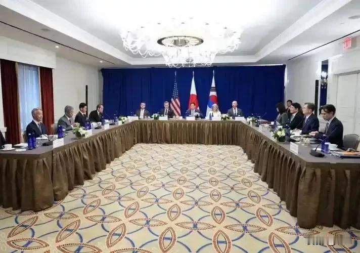 戳破G7假象：所谓团结全是表演！
 
直言G7的“团结”早成易碎品。加拿大牵头搞