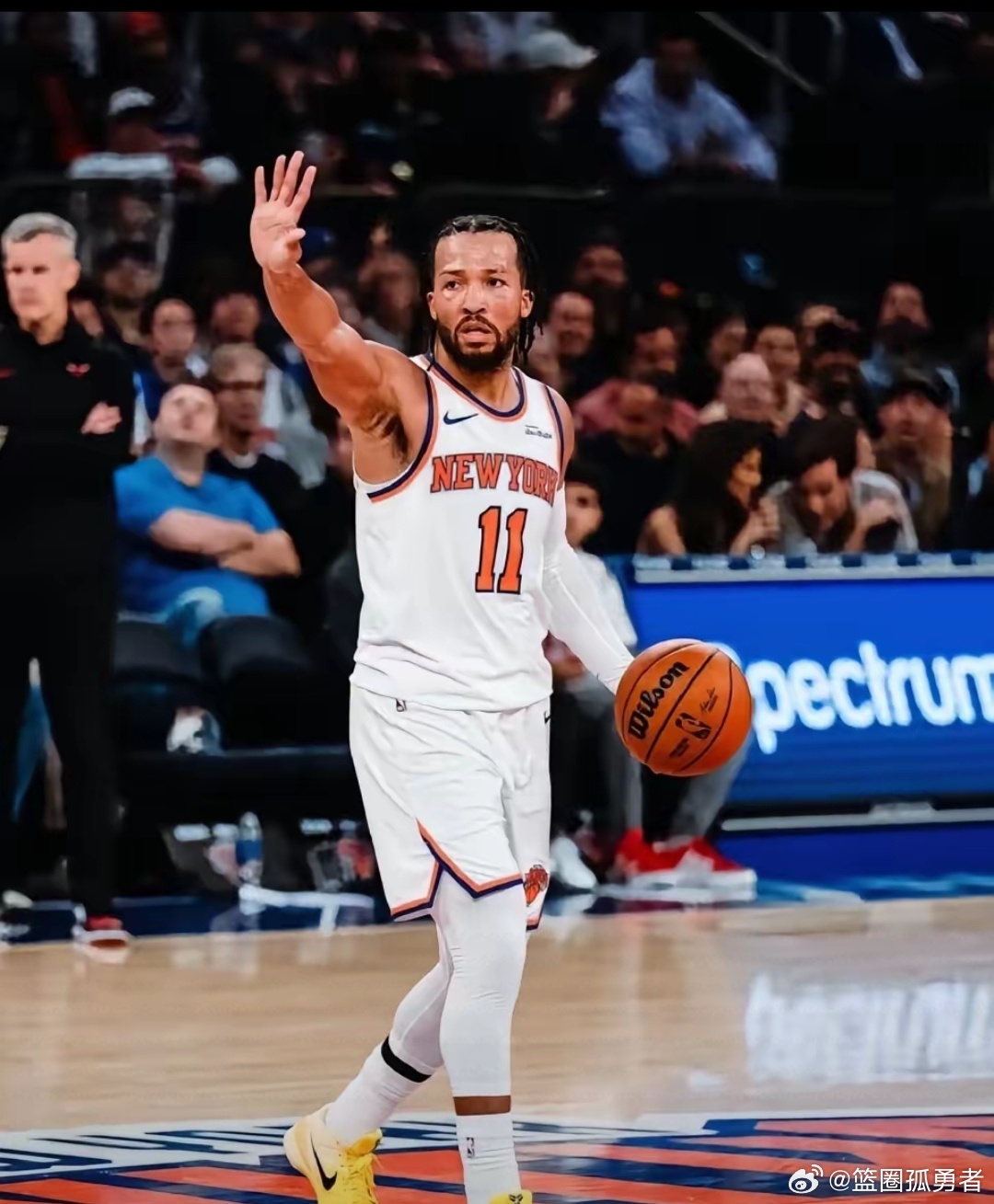 恭喜纽约尼克斯获得NBA本赛季总冠军，看到布伦森想到了那年的洛瑞！nba尼克斯夺