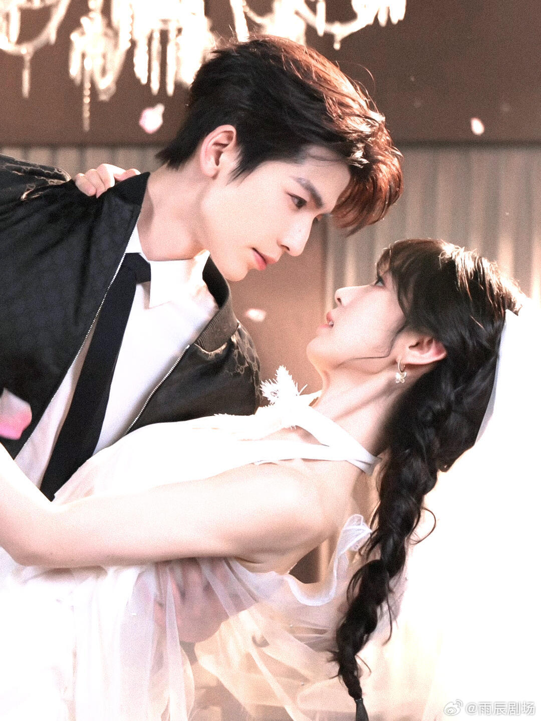 马上送入婚礼殿堂！这两个人有夫妻相怎么回事田作之赫