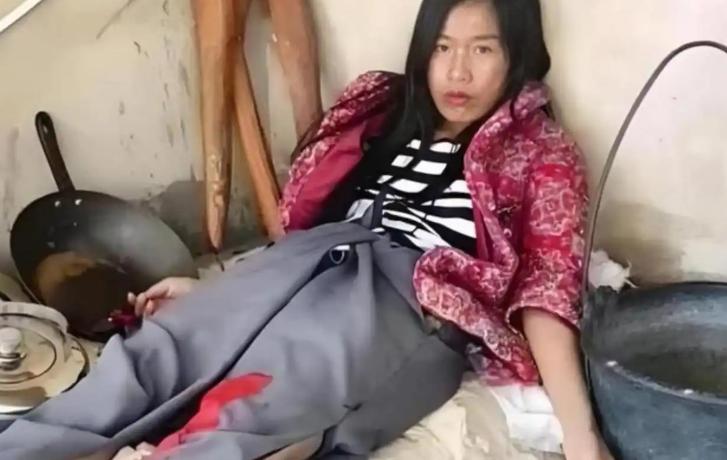 浙江一个5岁女孩被寄养到陕西一户农民家里。6年后，亲生父母强行把她领走。谁料女孩