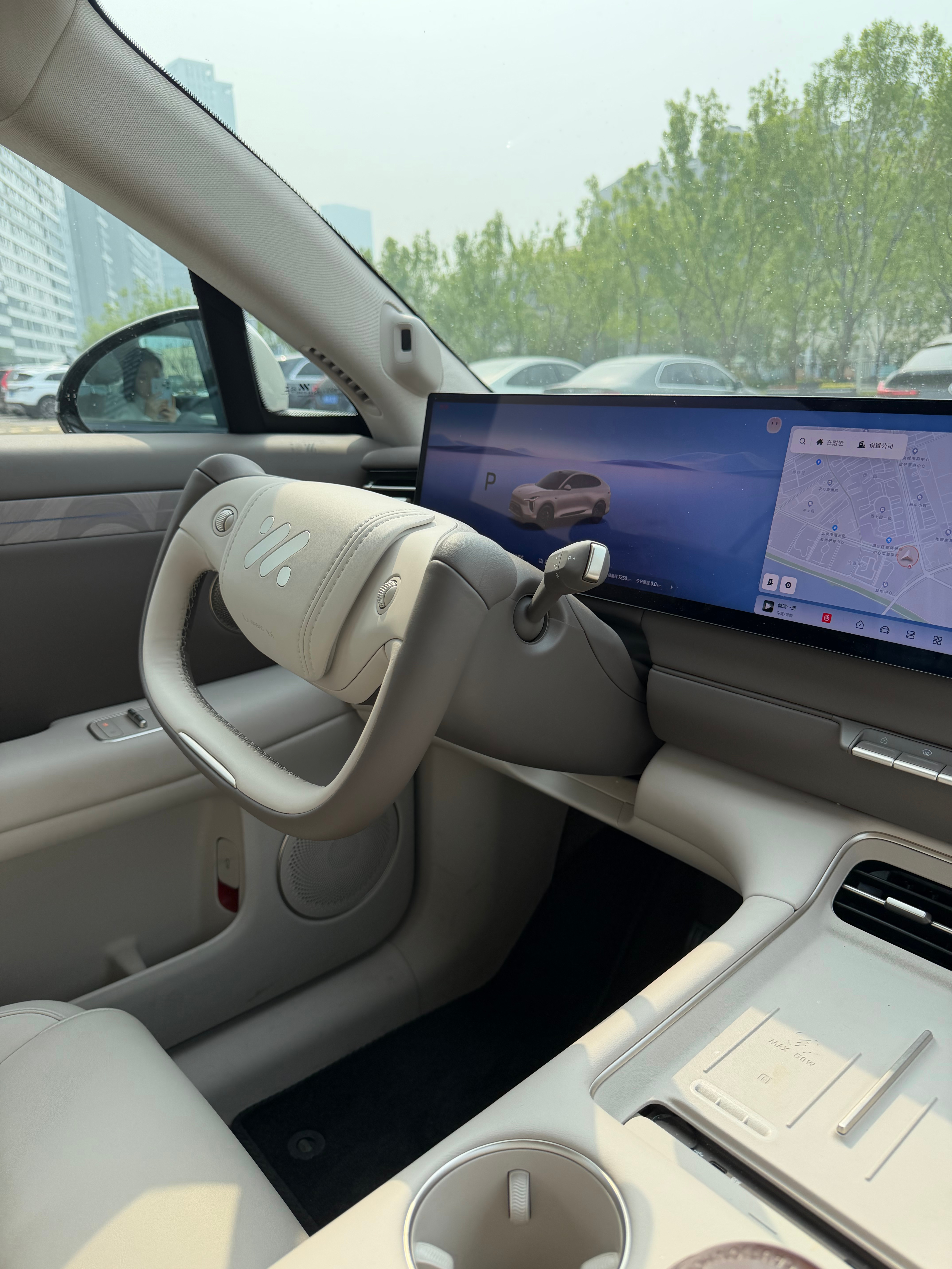 新型上班方式，叫代驾送我上班