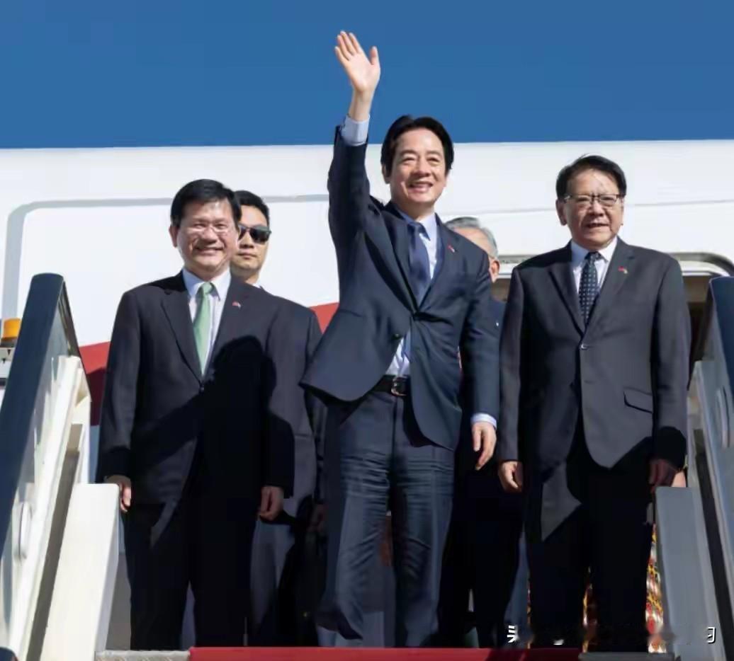 赖清德窜访回台，为何非逼着斯威士兰副首相德拉德拉同机抵达？难道真怕解放军途中“收