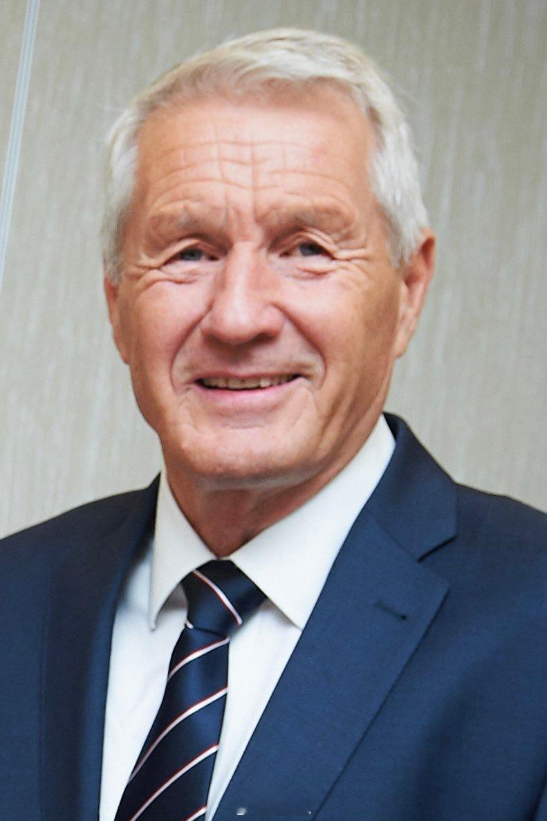 重大消息：前挪威首相托尔比约恩·贾格兰在尝试自杀后已住院治疗。此事发生后不久，挪