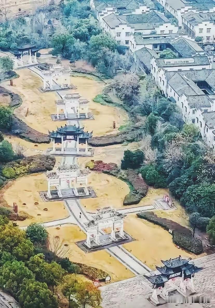 仪式感拉满了，那么这是哪里呢？