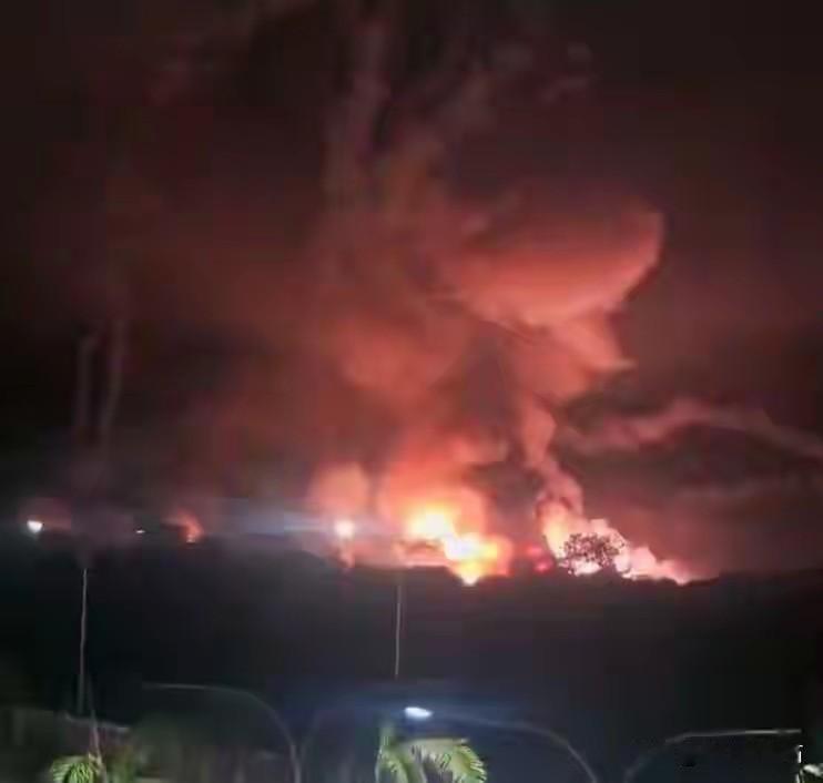 据报道，美军三角洲特种部队对马杜罗实施了“斩首抓捕”。这次行动筹备数月，当地时间