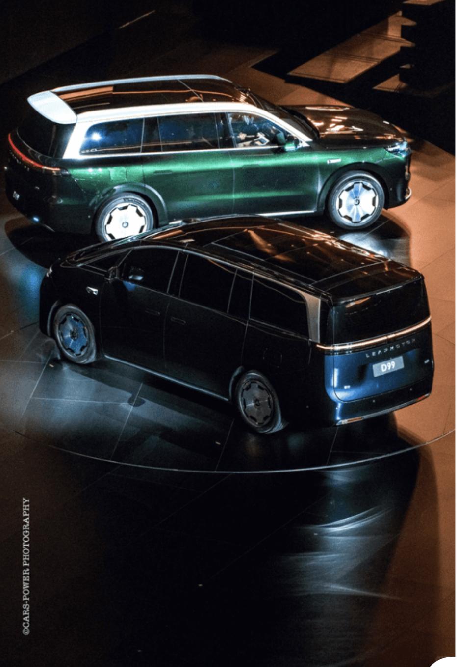 零跑最近沉迷双子星组合？
今年上市的B系列，B10、B01两台10万价位的车，现