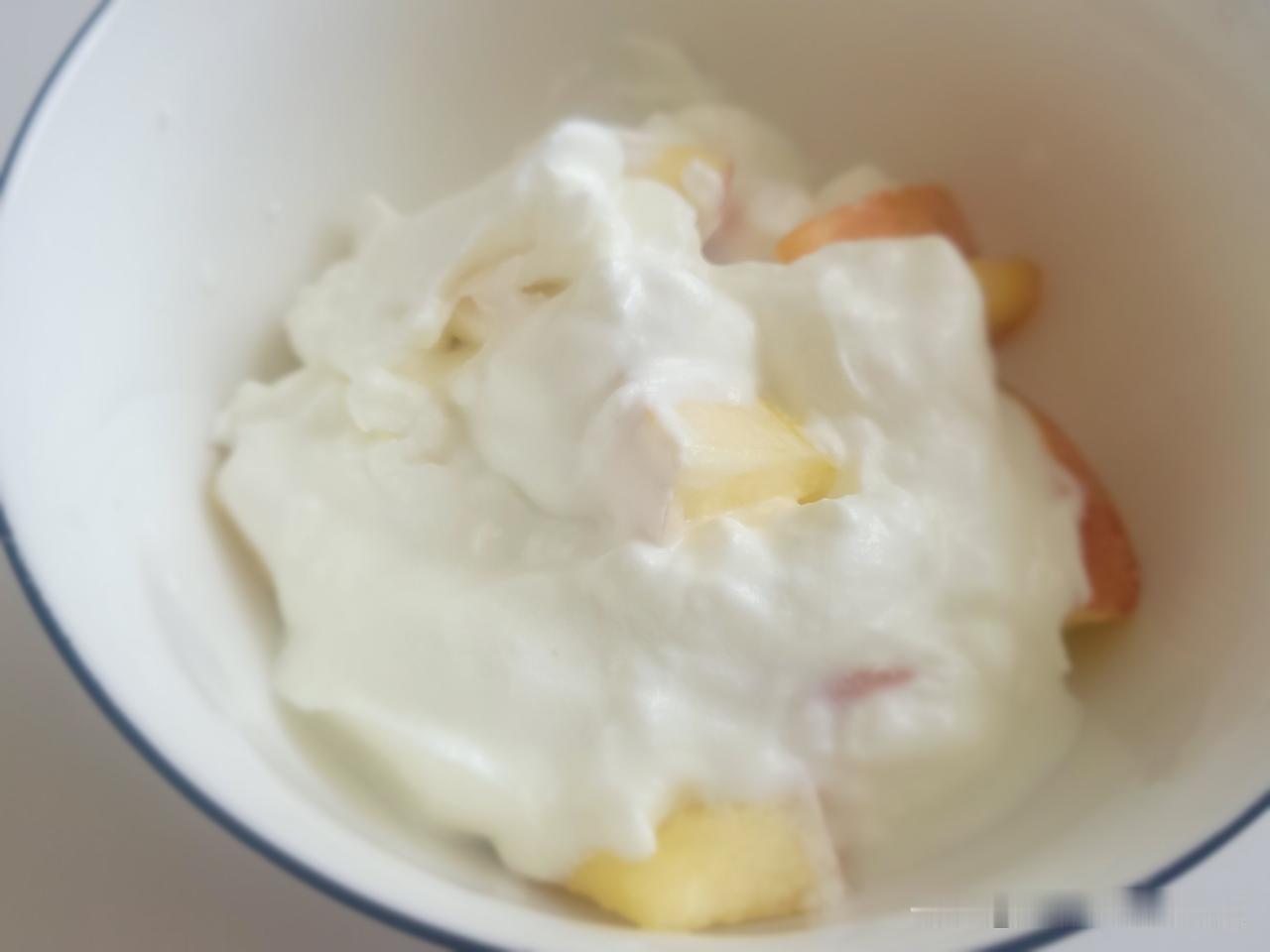中午睡个饱饱的午觉，醒来已经下午两点。儿子不在家，俩老的作息一致，幸福感爆棚。