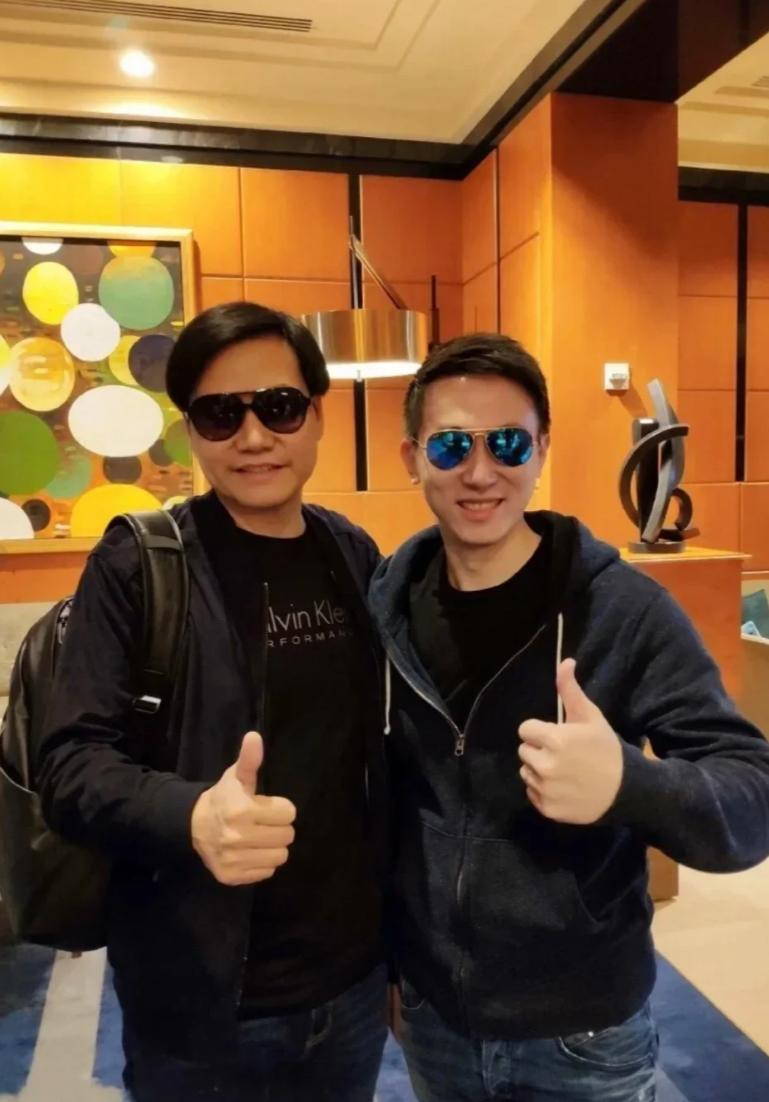 说真的，周受资当年要是不离开雷军，他如今就是小米的蔡崇信，妥妥的顶级大佬！小米 
