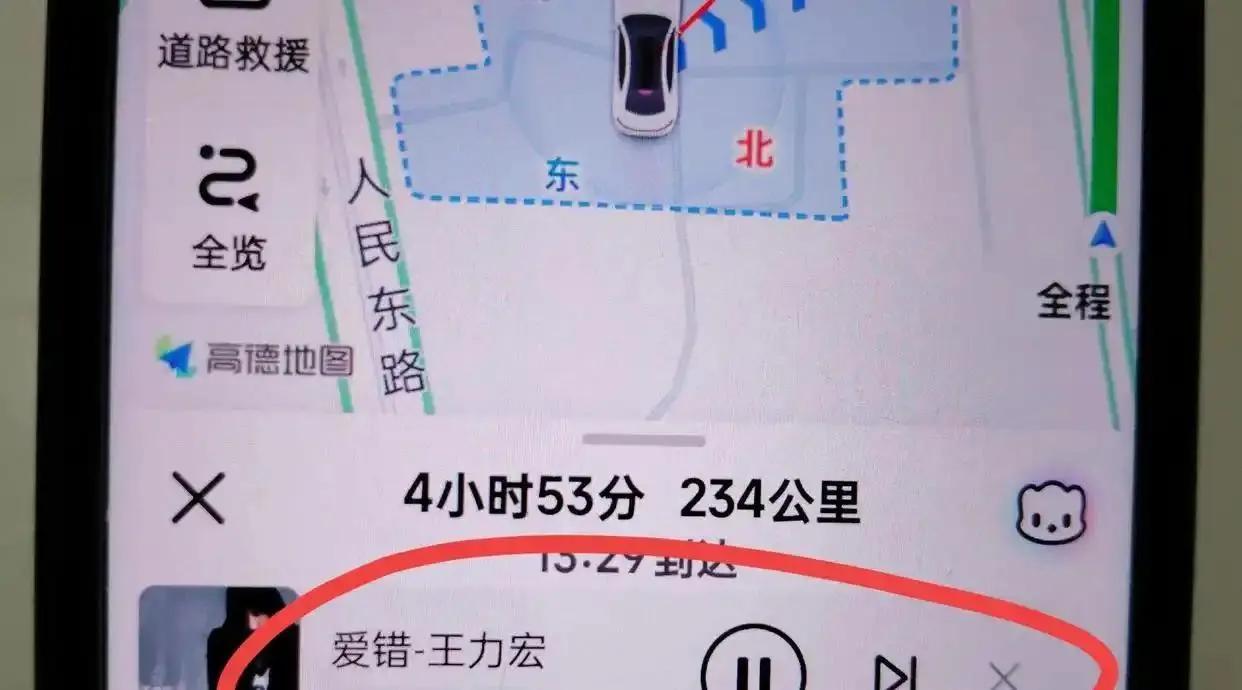 开了多年高德导航才懂！关掉3个自带默认设置，开车导航省心不绕路

很多车主长期使