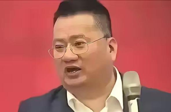 [呲牙]近期一则“特朗普活不过1月20日”的预言在网络流传，最终以特朗普如期履职