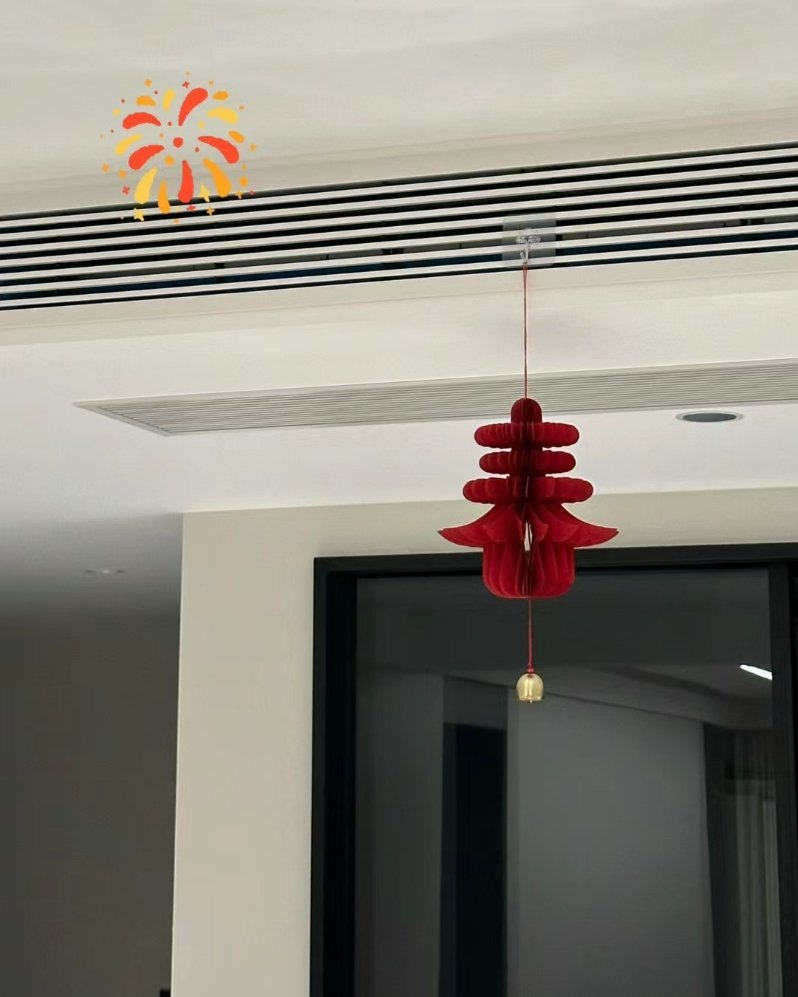 今年不好过 年底身边结婚的人特别多 我却因为一道题答错 现在淋着雨 躲都不想躲 
