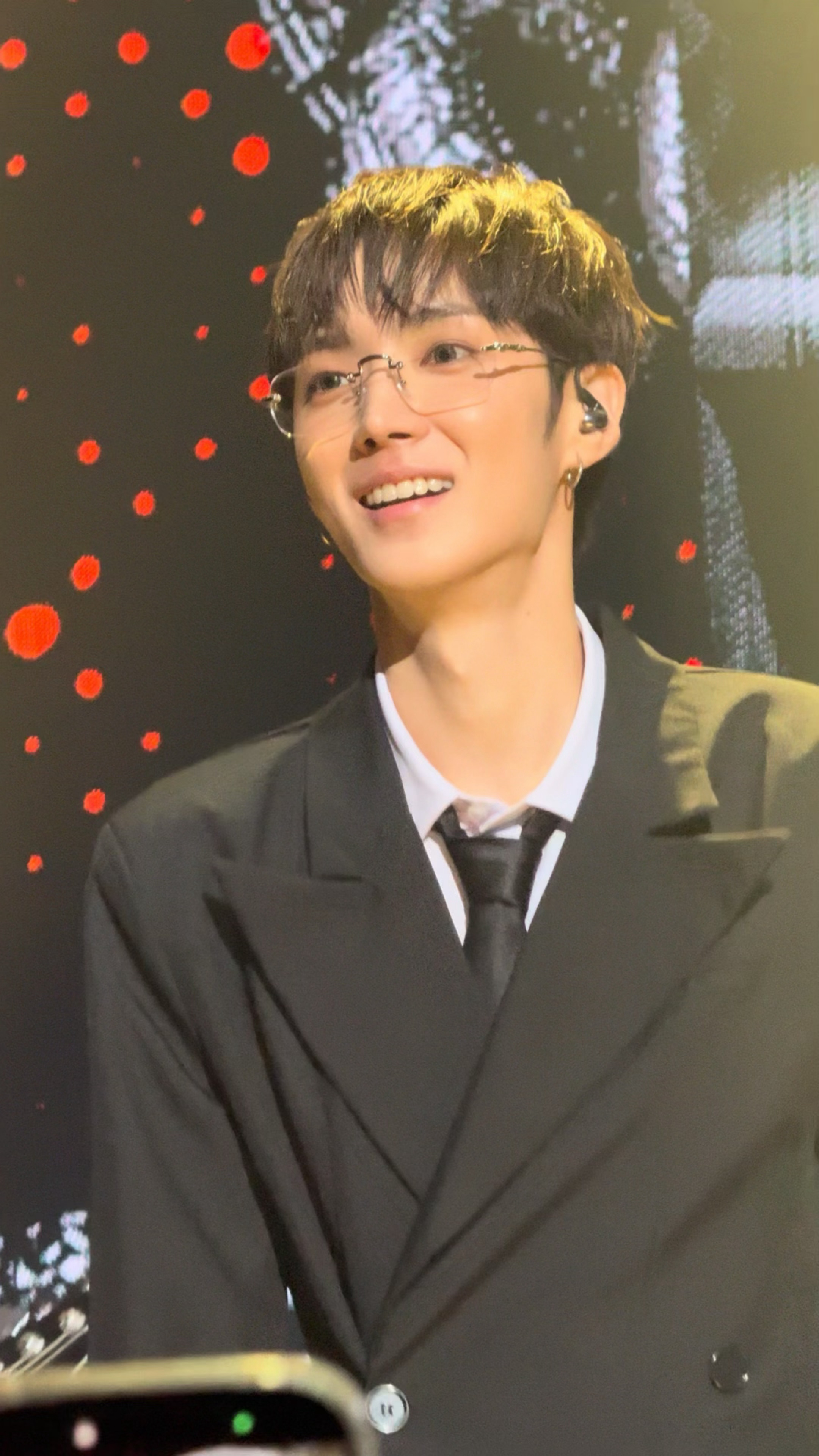 HAYOOJOON 把全世界给这只叫夏唯俊的小猪 想起来去年看出道sc的时候就是