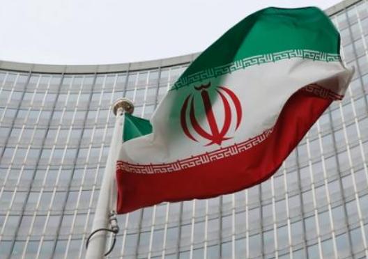 伊朗要多造汽油弹，每颗导弹能装2至3吨汽油，反正拦不拦截都会燃烧，以色列就那么一