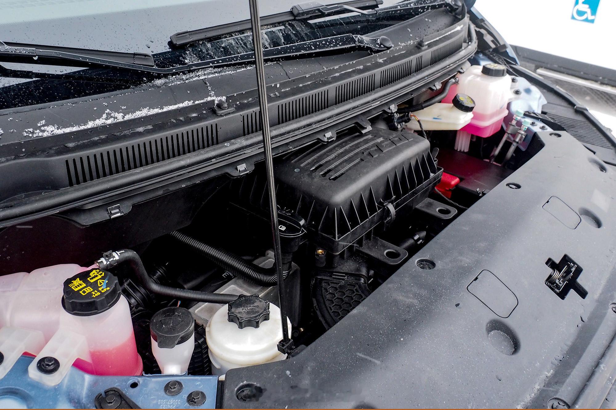 俄罗斯非主流品牌的新Van，怎么跟马克萨斯V70有点撞脸？上汽大通新途v70 国