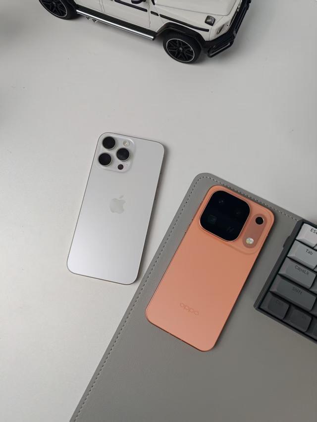 iPhone15 PM在用，干嘛又买安卓ProMax？

用了10年iPhone