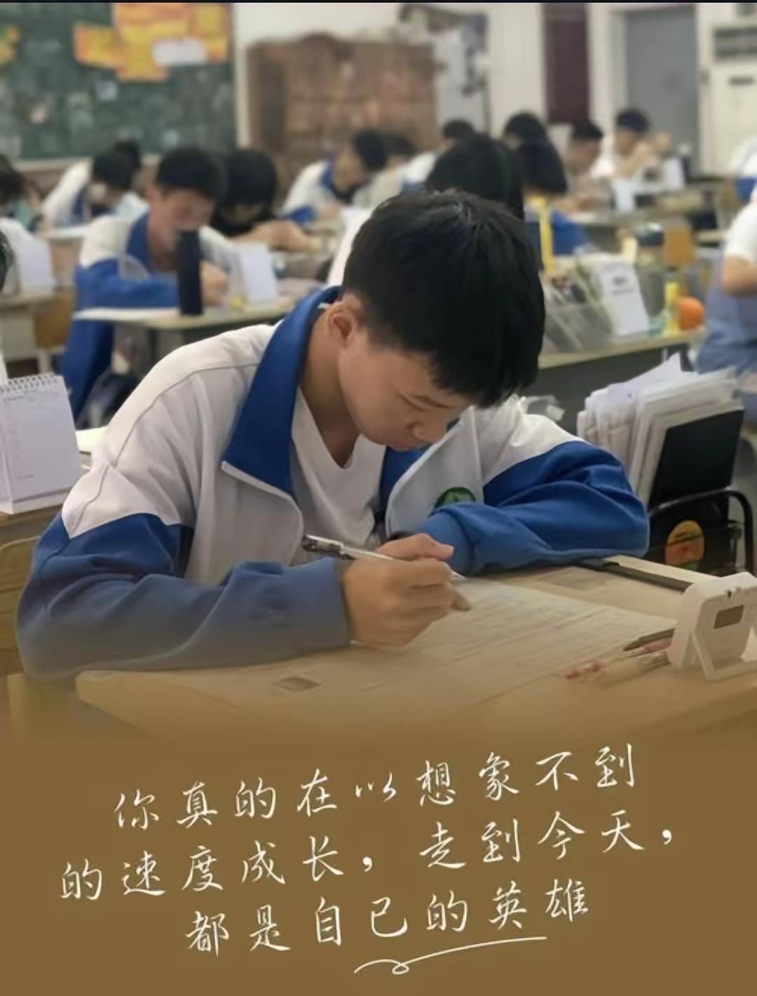 高考不火了？因为大家突然“清醒”了。以前一到六月，热搜全是高考，忘带准考证、家长