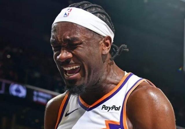 “马威”到底有事没事
马威从小身高就蹿得飞快。高中在诺福克学院念书，那时候他就以