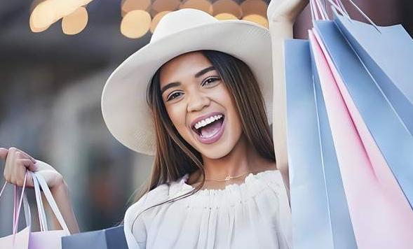 奢侈品不养人，现金才养人，别让奢侈品消耗自己，底气来自存款

很多人以为，赚到钱