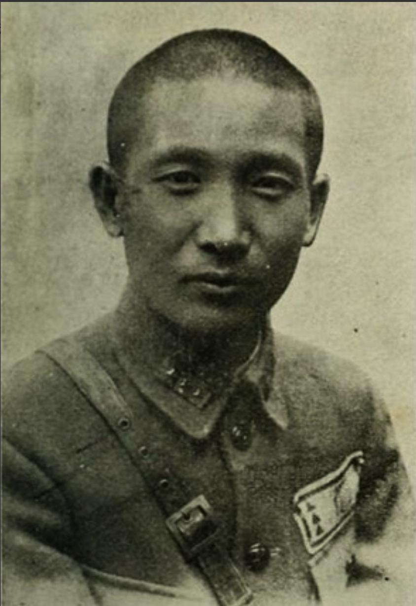 1938年，西南联大300师生西迁，必经湘西匪区。张治中修书求匪首放行，谁料土匪