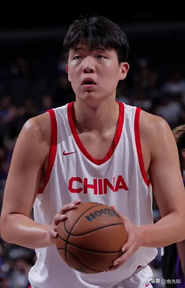 杨瀚森八月份到底该不该回来参加国家集训队？现在开拓者官方跟杨瀚森的经纪公司希望他