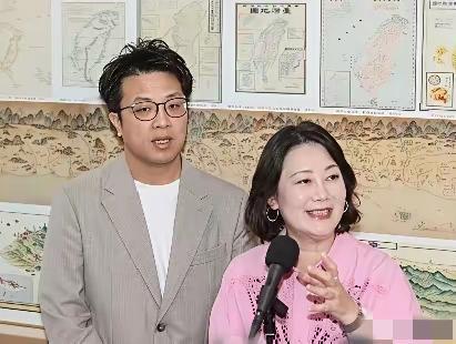 沈伯洋竞选总干事、民进党籍立委吴思瑶29日在社媒发文，貌似思瑶姐姐这次发文“火药