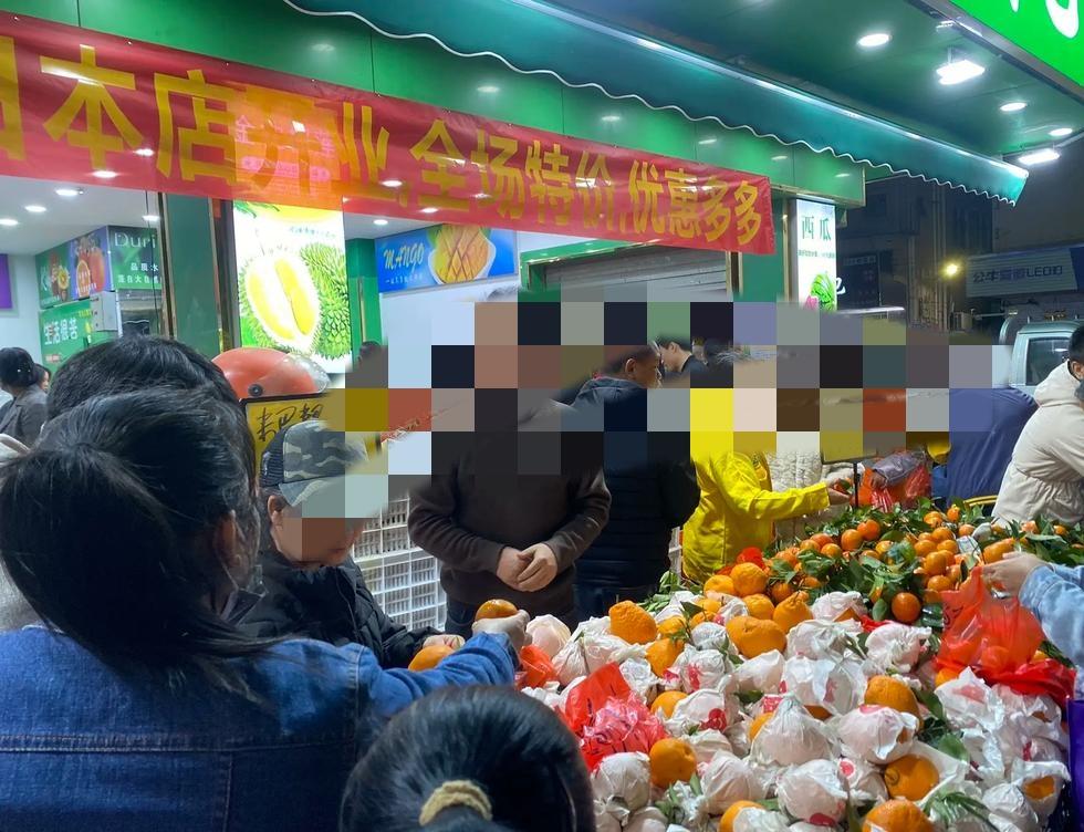 我发现蔬菜是真便宜，买了一堆菜还不到5块钱[捂脸]但是水果是真心贵！

一颗生菜