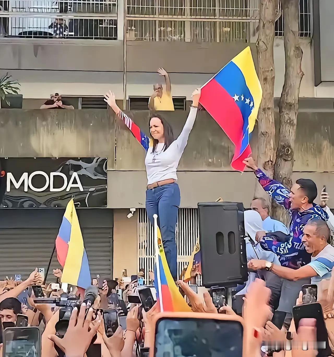 这还不够民主?委内瑞拉反对派女领导人公开要推翻总统已数年之久，仍然毫发无损。这如