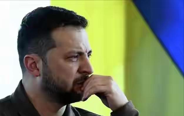 泽连斯基称愿辞职换和平与北约席位，这看似悲情，实则是政治算计！其亲信叶尔马克刚因