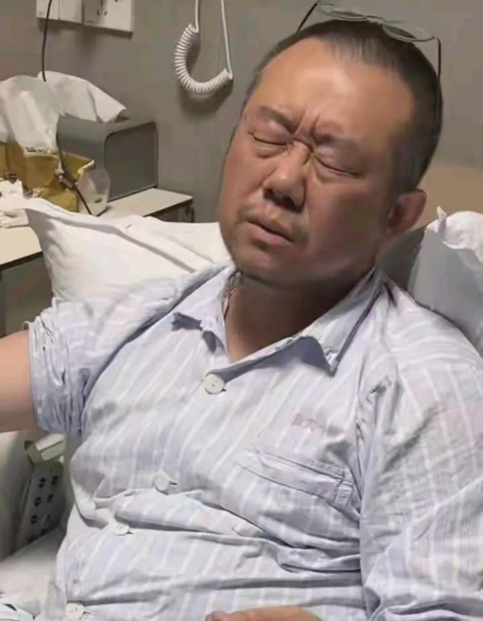 越来越讨厌涂磊了。有病你就好好养着呗。干嘛弄的全网皆知。
就好像谁稀罕看你那面露