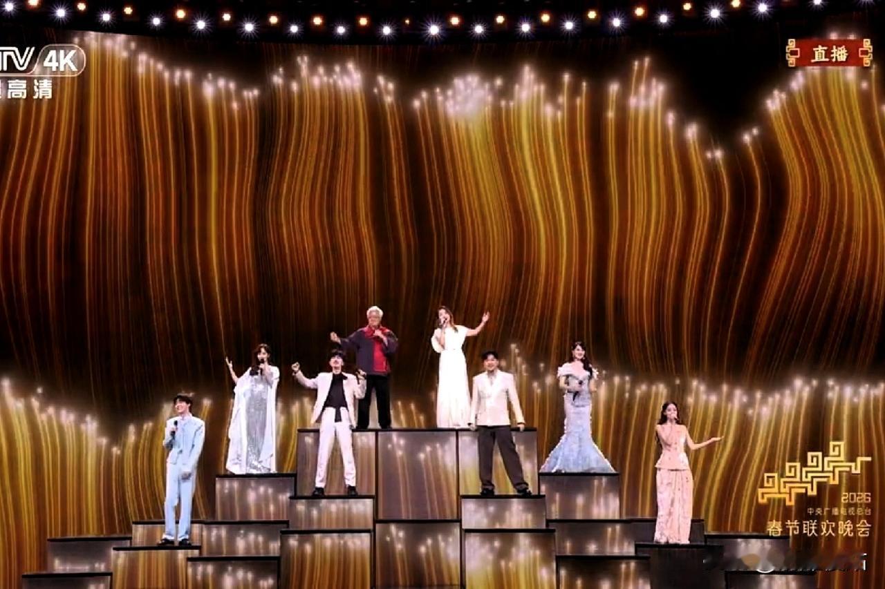 昨晚春晚的舞台上充斥着大量台湾元素，证明台湾这些演艺人员是具有中华情怀的，是承认