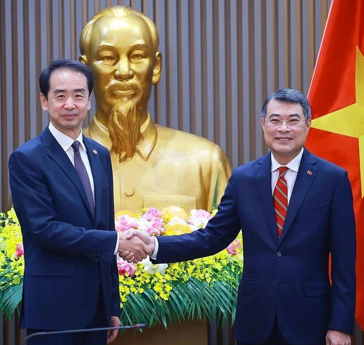 黎明兴首晤中方大使：不止礼节，更是越南新政府的外交考量！

2026年5月12日